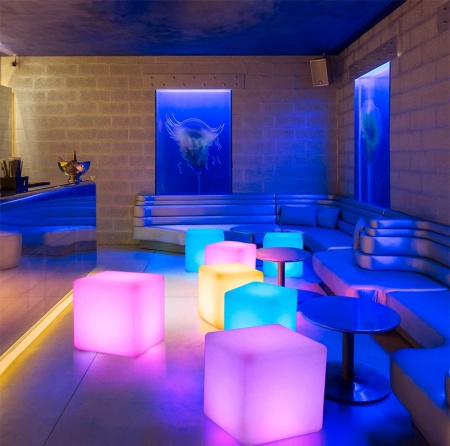 Светильник Куб 60 с питанием от АКБ, RGB